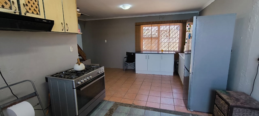 5 Bedroom Property for Sale in Bay View Western Cape